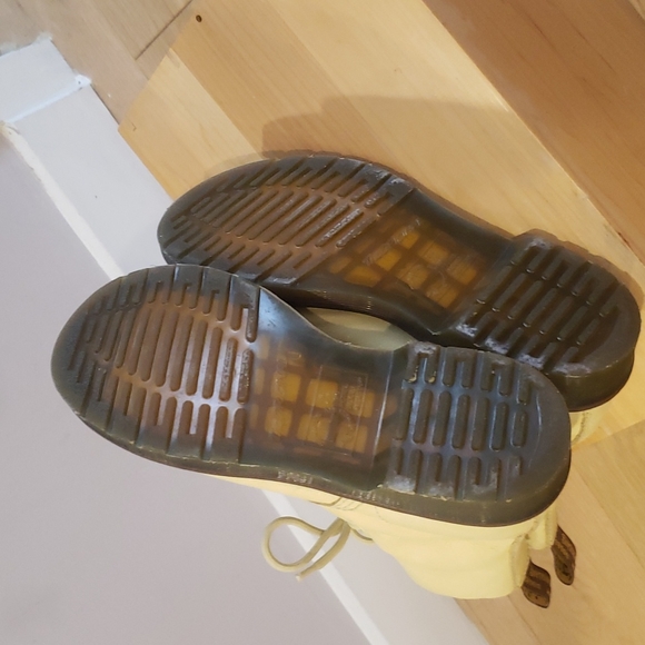 Light yellow Pascal Dr Martens 💛 soft leather boots sz 6 ladies - Picture 7 of 13
